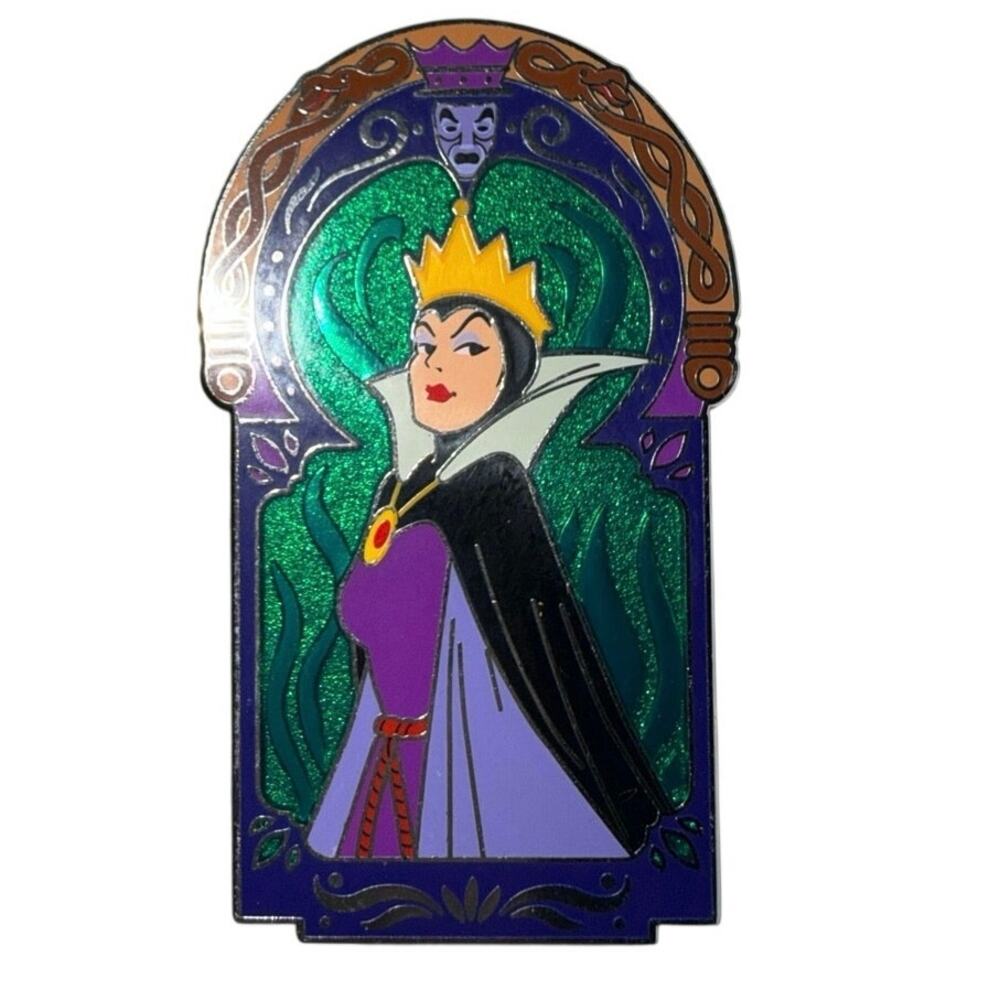 Evil Queen Snow White - Disney Villains Portraits Window Mystery Box Pin